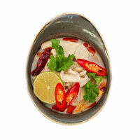 Tom Yum zupa ar vistas fileju