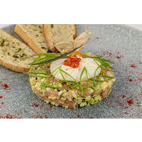 Salmon tartare