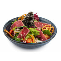 Tuna tataki salad