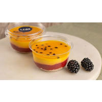 Mango deserts ar zemenēm